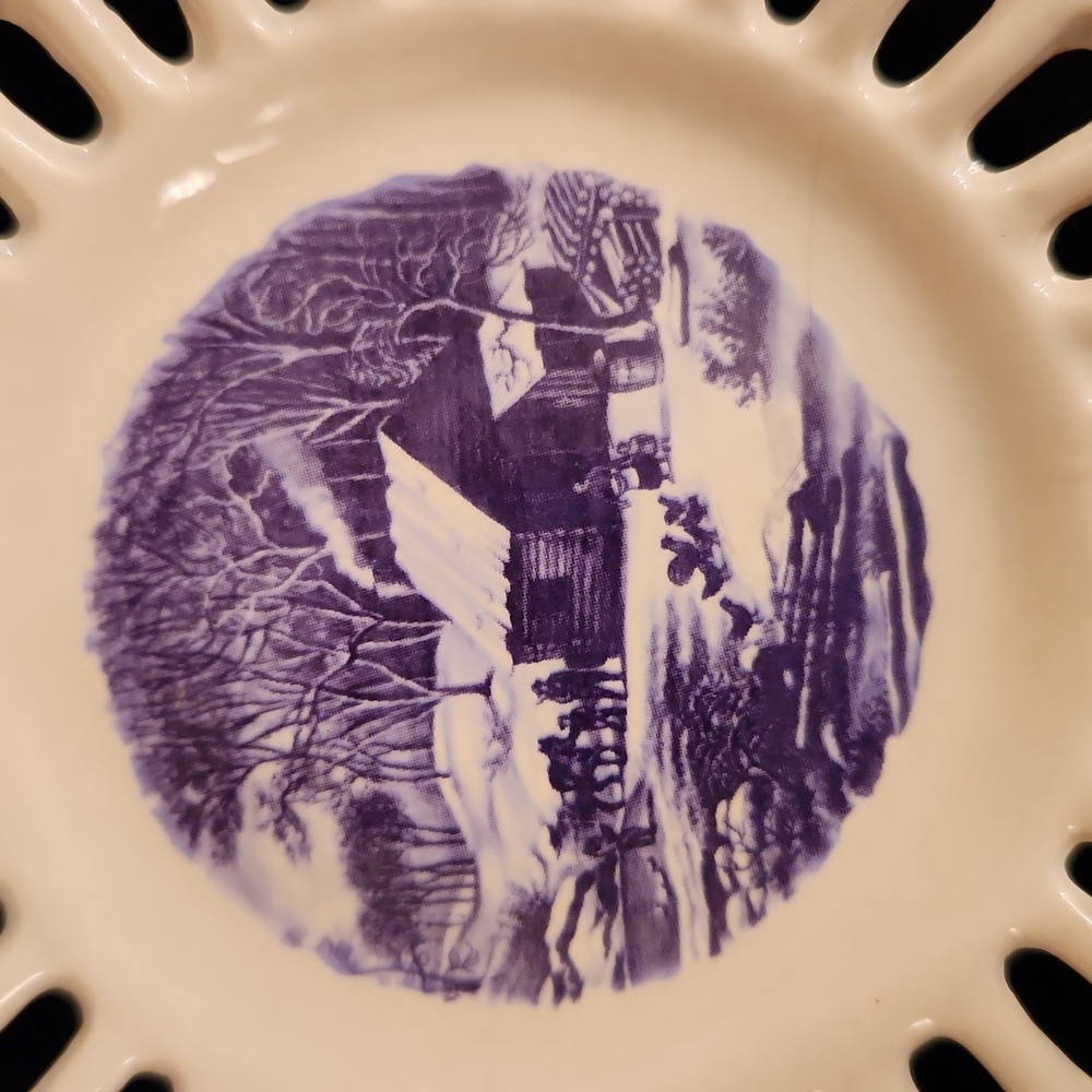 Courier and Ives Winter wall plates - Picture 3 of 5